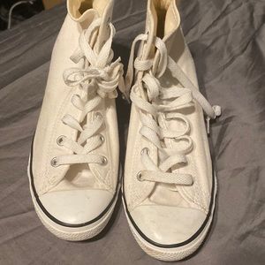 Converse size 6 - non traditional (with a slight heel)